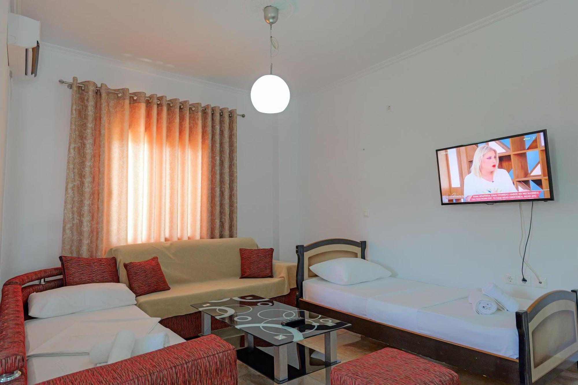 Guesthouse Moonlight Downtown Ксамил Экстерьер фото